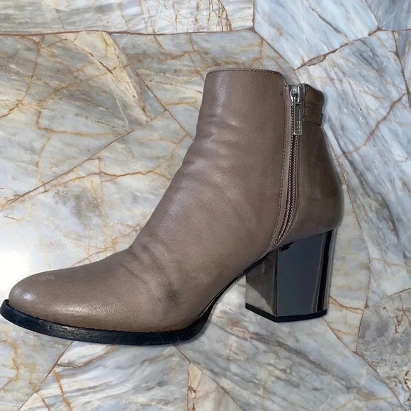 JIMMY CHOO Grey Leather‎  Ankle Boots Size: 7  / 37 - Picture 15 of 16
